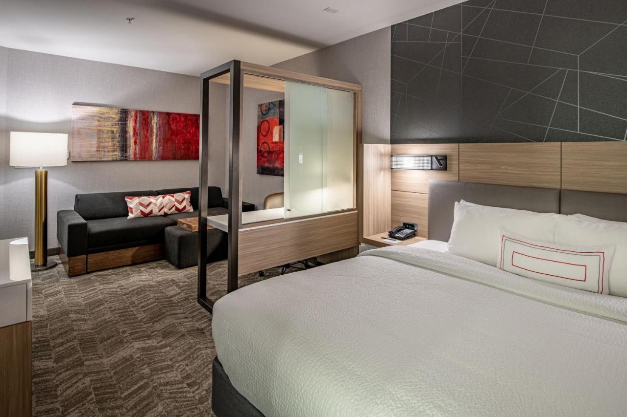 Springhill Suites Dallas Central Expressway Εξωτερικό φωτογραφία