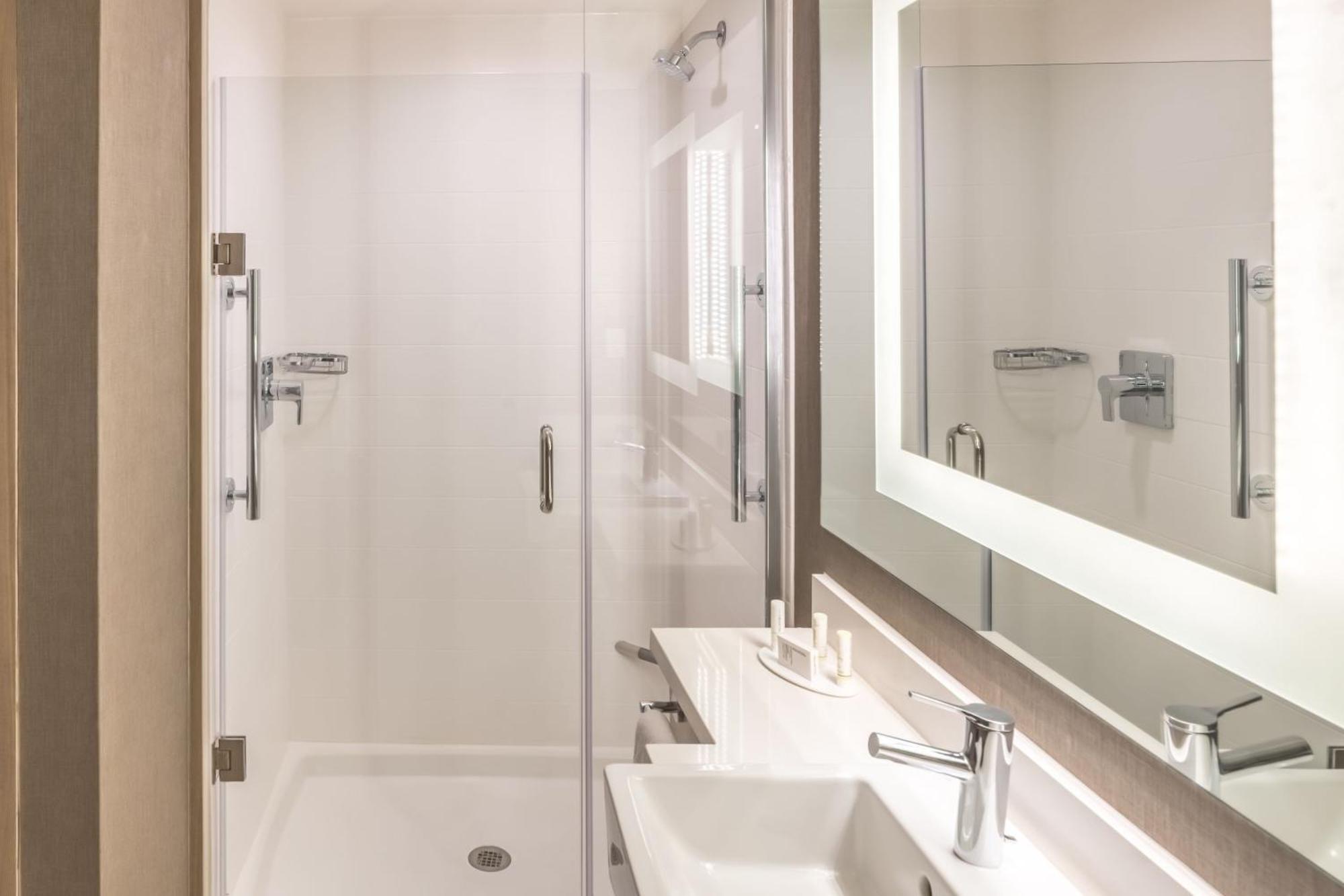 Springhill Suites Dallas Central Expressway Εξωτερικό φωτογραφία