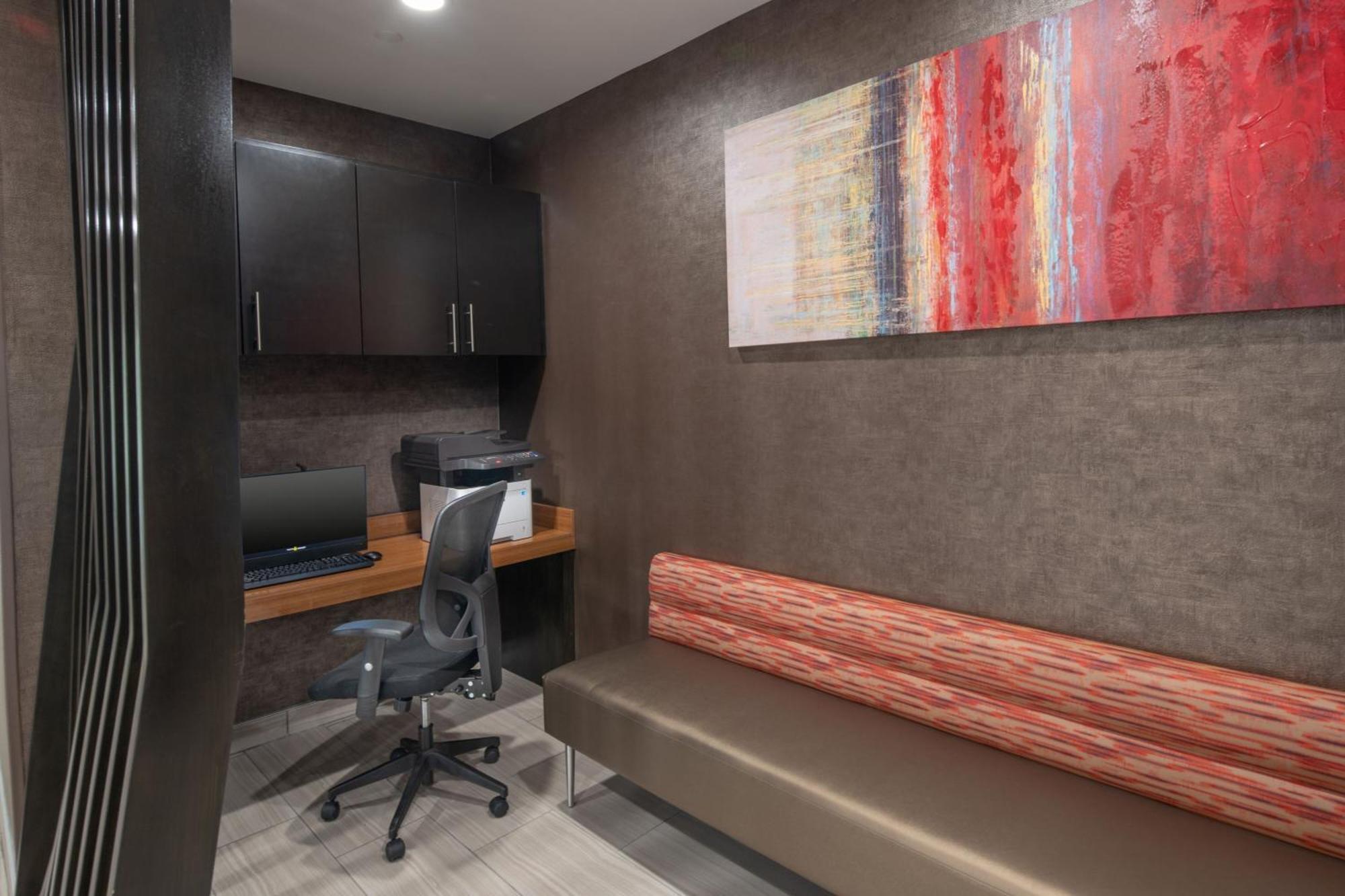 Springhill Suites Dallas Central Expressway Εξωτερικό φωτογραφία