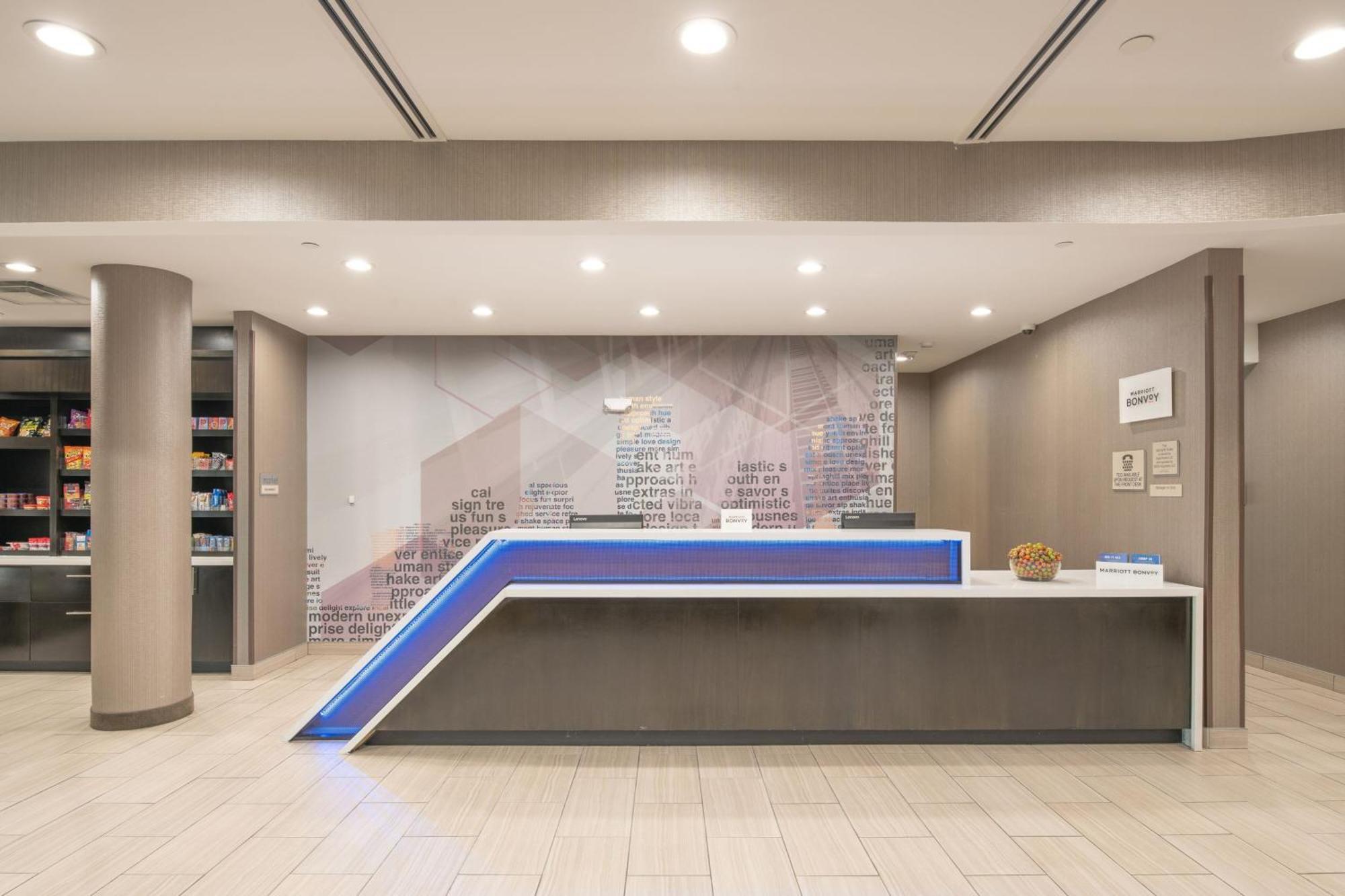 Springhill Suites Dallas Central Expressway Εξωτερικό φωτογραφία