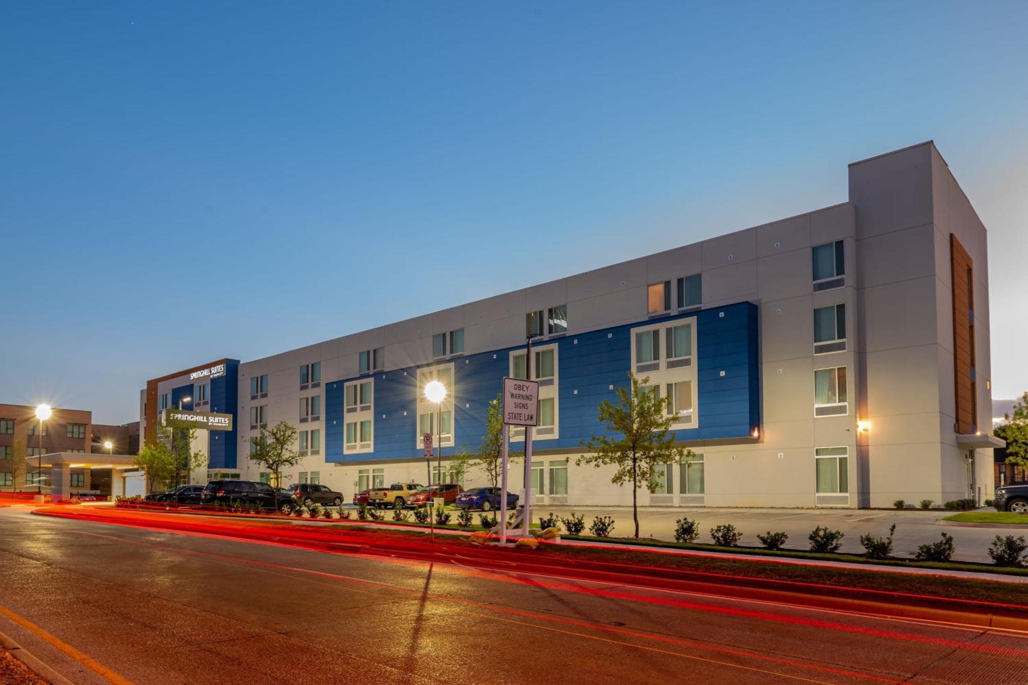 Springhill Suites Dallas Central Expressway Εξωτερικό φωτογραφία