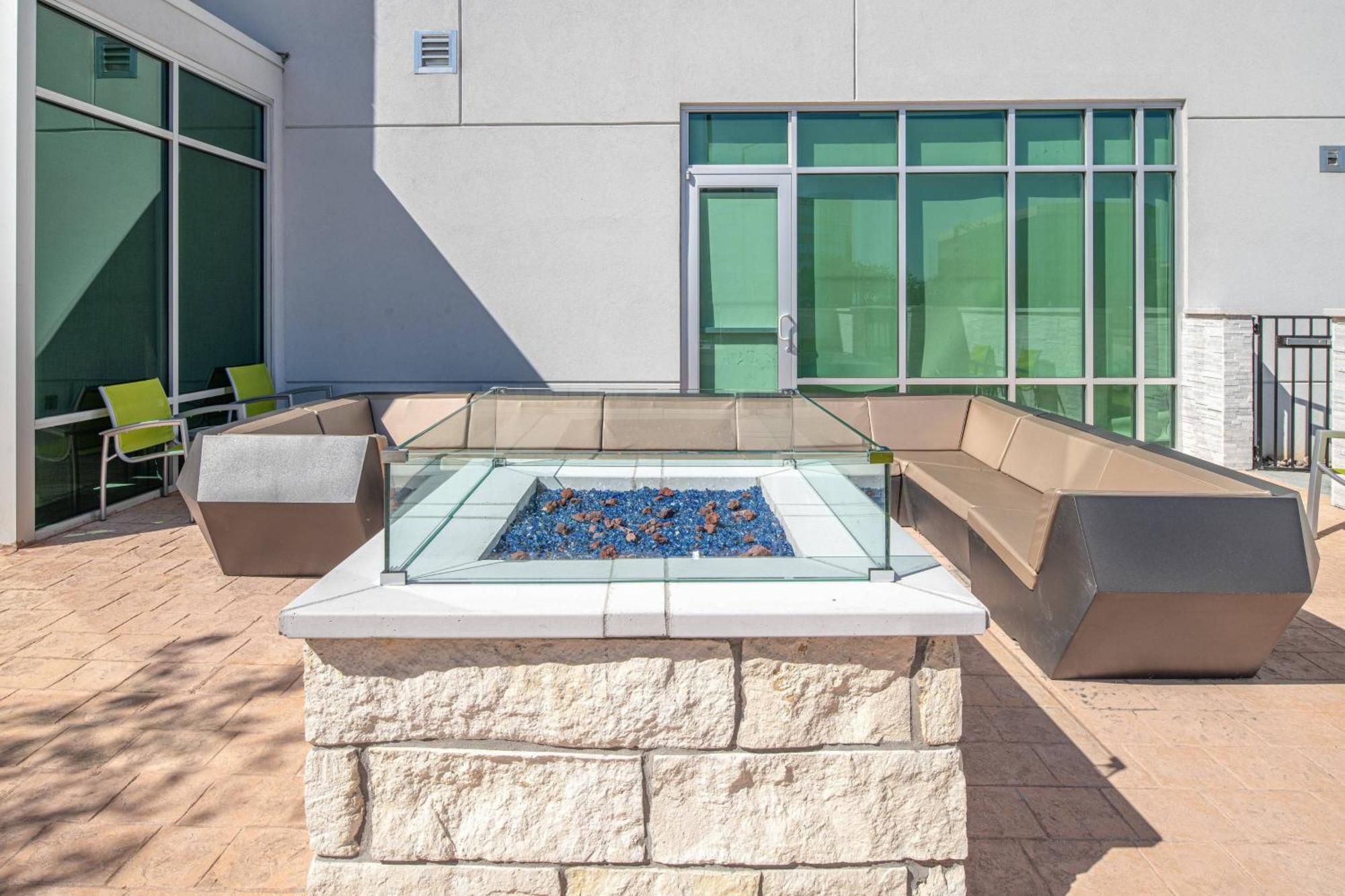 Springhill Suites Dallas Central Expressway Εξωτερικό φωτογραφία